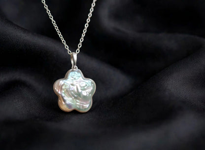 Flower Baroque Pearl Pendant Necklace