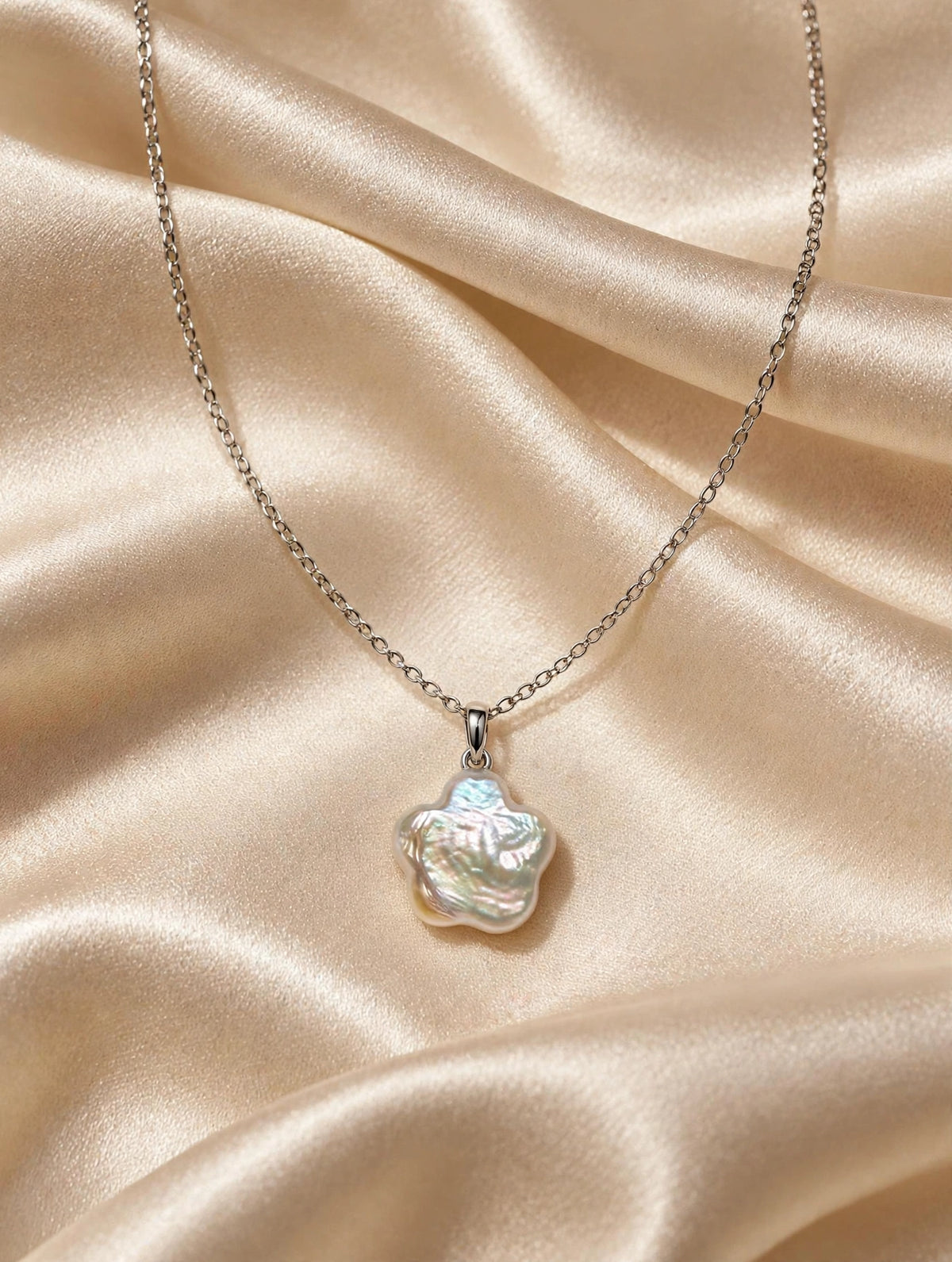 Flower Baroque Pearl Pendant Necklace